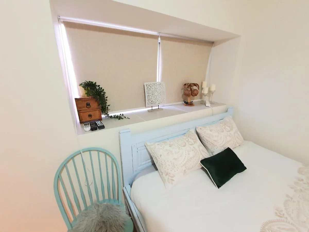 Apartment Sunshine Suite Boutique Only 5 Min Walk To The Beach - By Seaelo Eilat